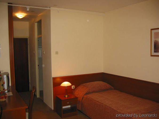 Hotel Porin Zagreb Room photo
